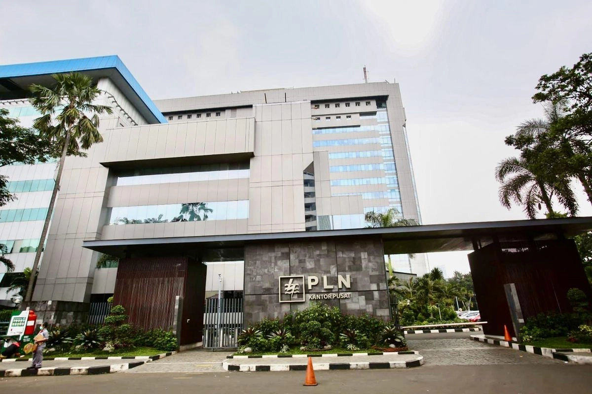 Daftar Dewan Direksi dan Komisaris PLN Tebaru Hasil RUPS 2025