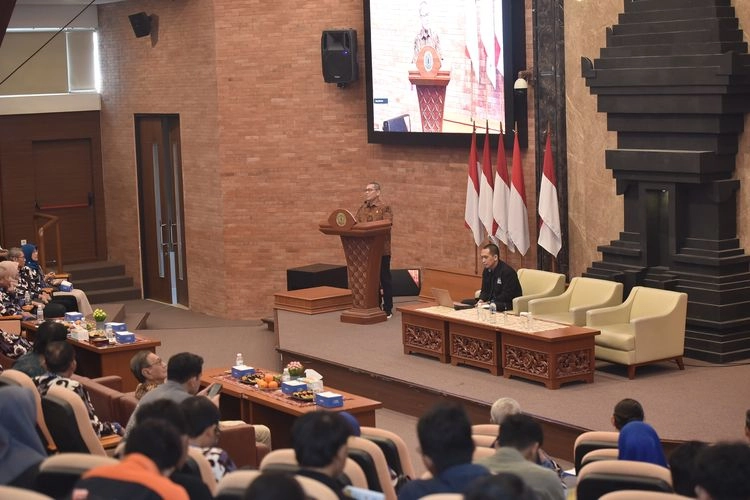 Hadapi Society 5.0, Adies Kadir Soroti Pentingnya Penguasaan Teknologi bagi Generasi Muda