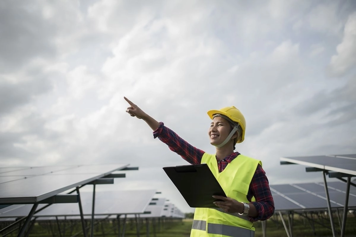 TMAI Kendal Resmi Beroperasi, Pabrik Panel Surya Terbesar Indonesia Siap Tekan Impor?