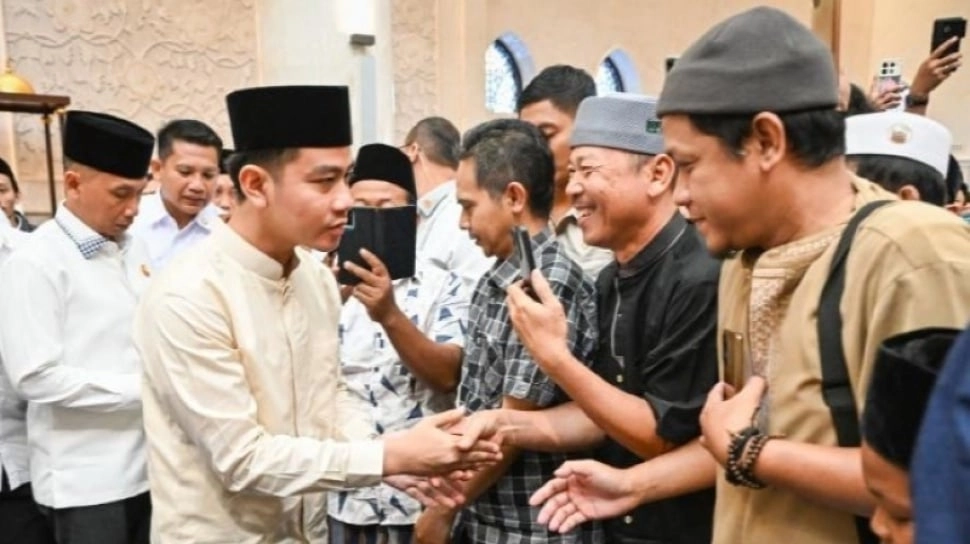 Bawa Poster 'Omon-Omon' Saat Kunjungan Wapres Gibran, 3 Mahasiswa Diringkus Paspampres