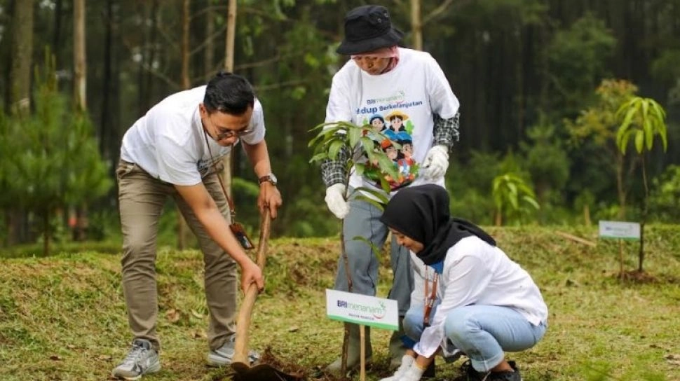 BRI Menanam 'Grow and Green' Libatkan Generasi Muda untuk Pemulihan Ekosistem