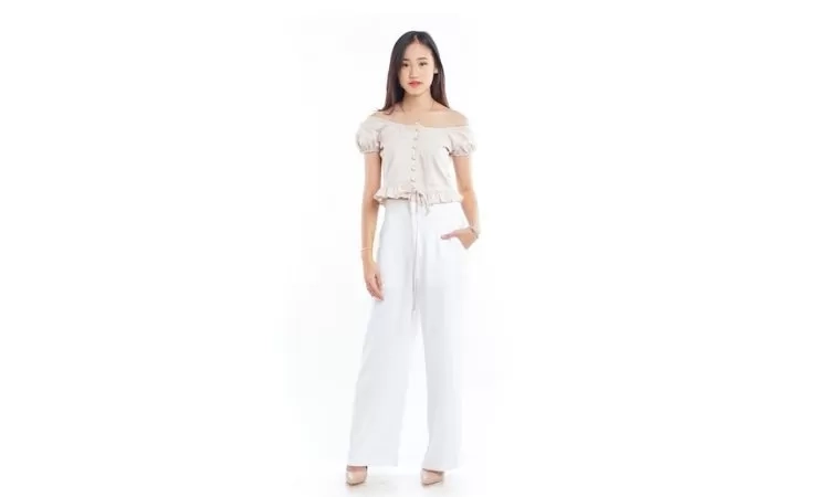 5 Cara Modern Mengenakan Celana Kulot yang Membuatmu Lebih Fashionable dan Tidak Ketinggalan Tren