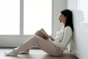 8 Kebiasaan Unik Perempuan yang Mendalami Kesadaran Diri dalam Kesehariannya