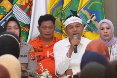 Dedi Mulyadi Sentil Rumah Ilegal di Aliran Sungai Jawa Barat, Minta Walikota-Bupati Berani untuk Bongkar