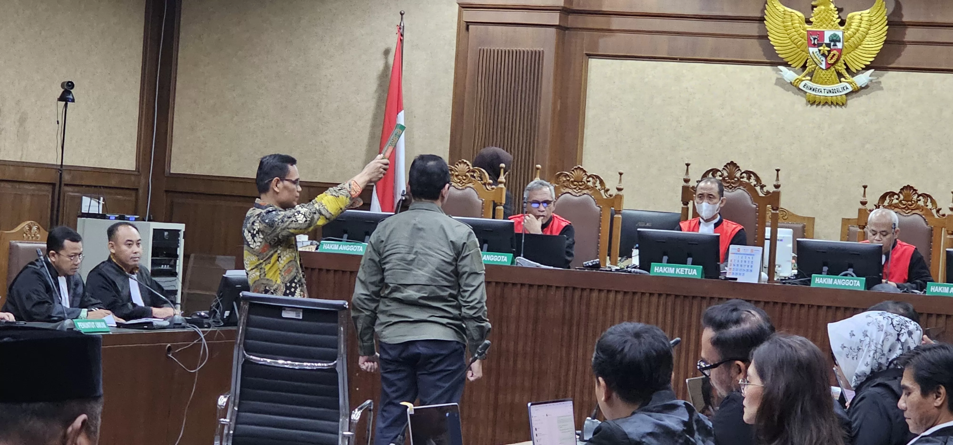 Dosen Politik UI jadi Saksi Meringankan Hasto: Pernah Ditawari Dua Jabatan Menteri Tidak Diterima