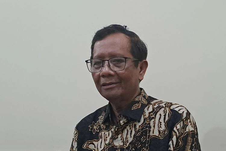 Kasus Zarof Ricar, Mahfud Minta Kejaksaan Ajukan Perkara Baru Atas Suap Rp 915 M dan 51 Kg Emas