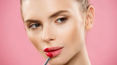 4 Rekomendasi Lip Glaze Mulai Rp70 Ribuan: Bibir Sehat Berkilau dan Warna Tak Mudah Luntur