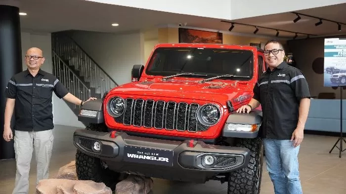 Jeep Wrangler 4-Door Rubicon dan Dua Varian New Citroën C3 Meluncur di Kota Medan
