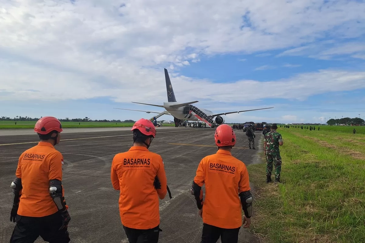 Kirim Tim ke Bandara Internasional Kualanamu, Personel Basarnas Tetap Siaga Meski Penumpang Sudah Dievakuasi