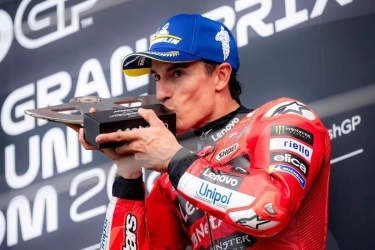 Rossi vs Marquez: Siapa Raja Sejati MotoGP? Crutchlow, Toseland, Hodgson Ungkap Pilihan GOAT!