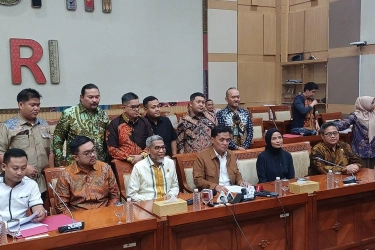 Ketua Komisi III DPR: Putusan Hakim terhadap Agnez Mo Tak Sesuai UU