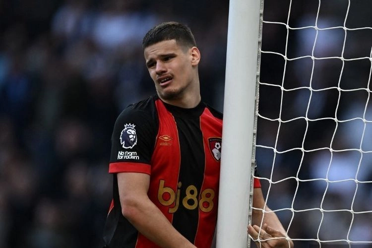 Milos Kerkez ke Liverpool, Tes Medis Pekan Depan