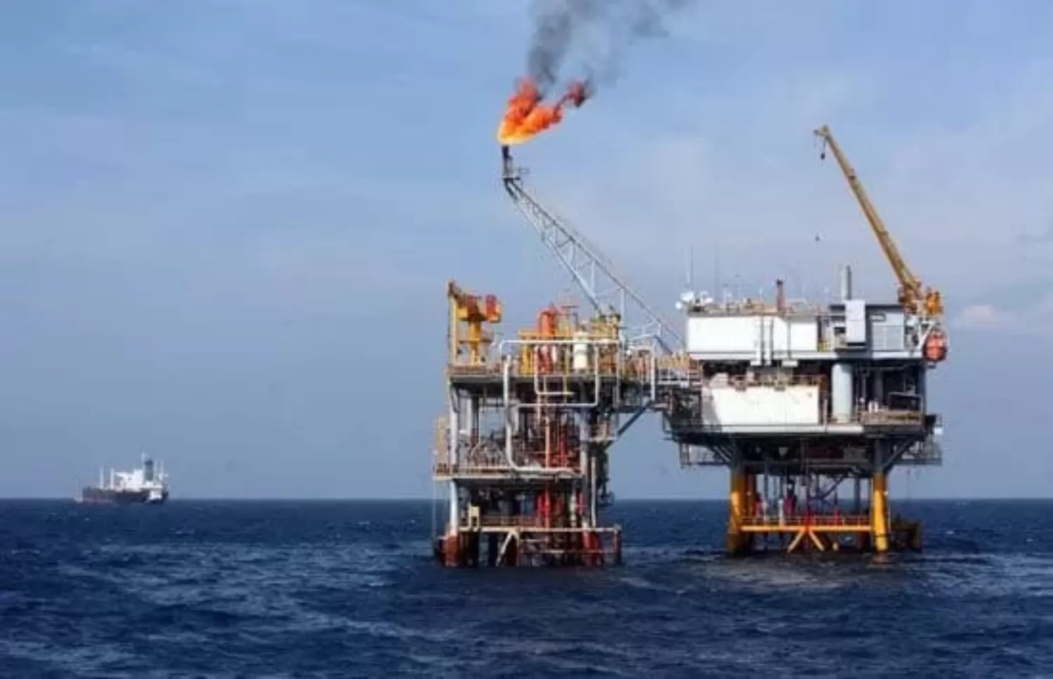 Iran Mau Tutup Selat Hormuz, Siap-siap Harga Minyak Mentah Bakal Meroket, Tembus USD 100 Per Barel