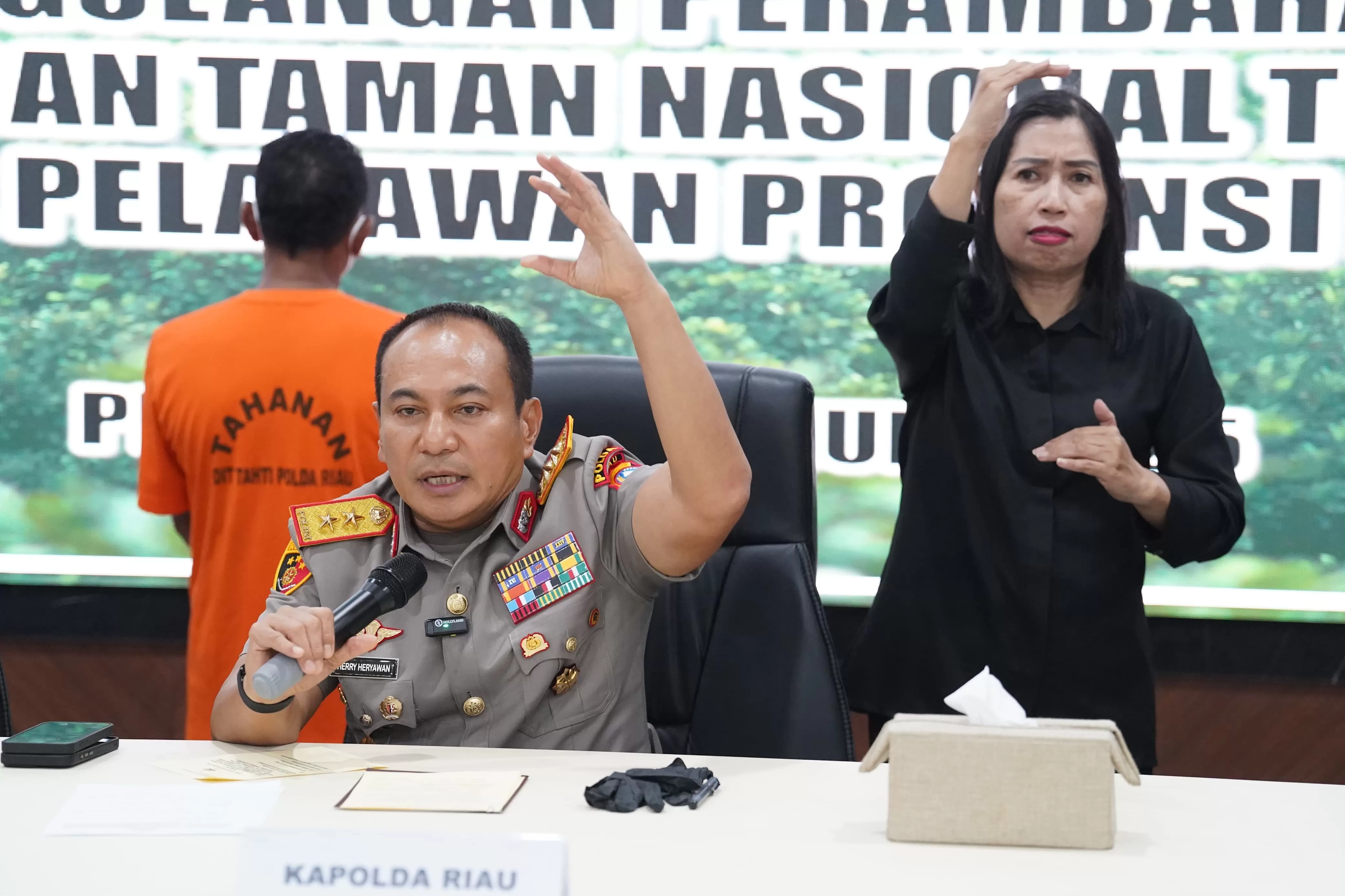 Polri Tangkap Terduga Tokoh Adat yang Perjualbelikan Lahan di Tesso Nilo