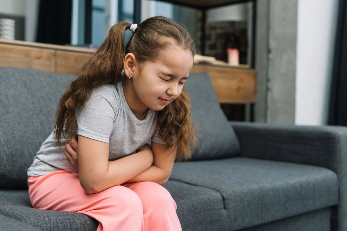 5 Benda Berbahaya yang Sering Tertelan Anak, Berisiko Serius untuk Pencernaan