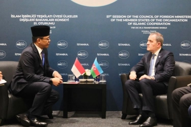 Bertemu Menlu Azerbaijan, Menlu Sugiono Berterima Kasih Bantuan Evakuasi WNI dari Iran