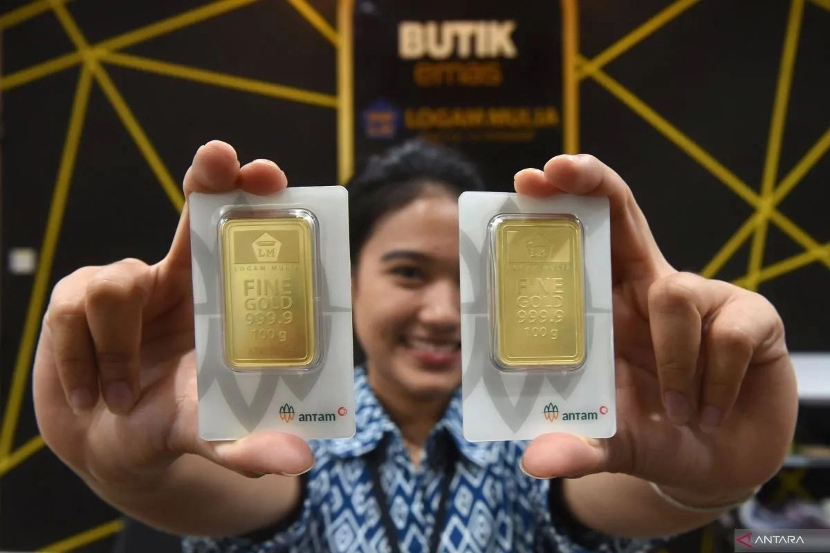 Harga Emas Dunia Turun Tertekan Perang Israel-Iran, Simak ''Update'' Harga Emas Antam, UBS, Galeri 24