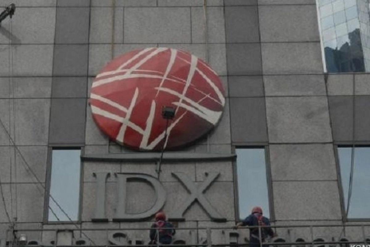 IHSG Ditutup Turun 1,74 Persen, Rupiah Melemah ke Level Rp 16.400-an