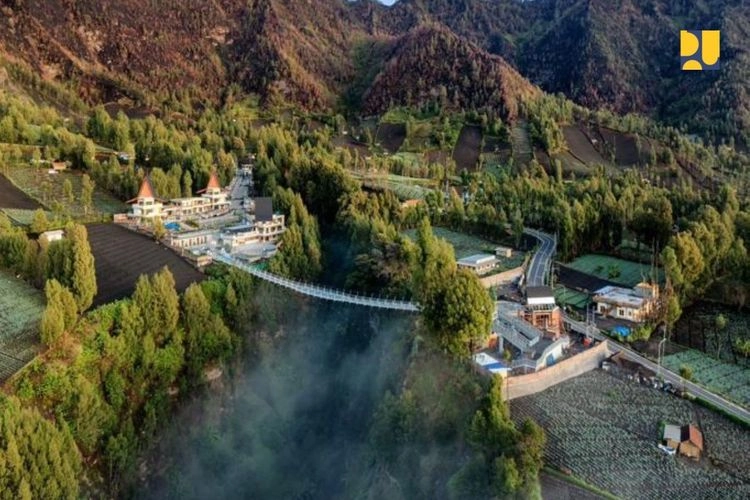 Jembatan Kaca Bromo Belum Juga Buka, Padahal Sudah Jadi Sejak 2022