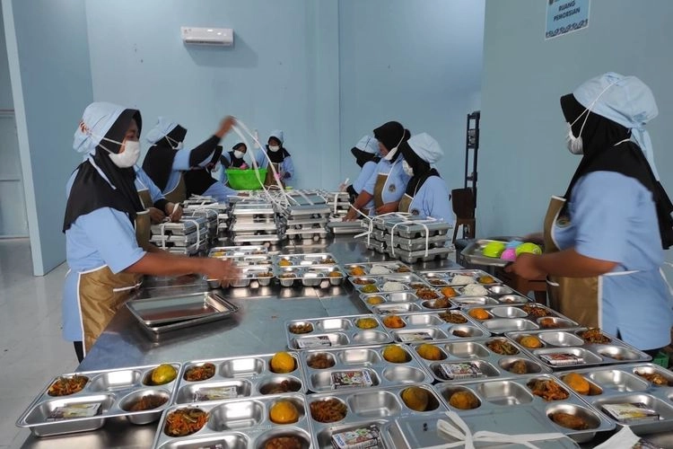 Klaim Terbukanya 1,5 Juta Lapangan Pekerjaan dari 30.000 Dapur MBG