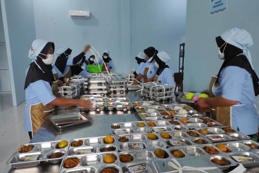 Klaim Terbukanya 1,5 Juta Lapangan Pekerjaan dari 30.000 Dapur MBG