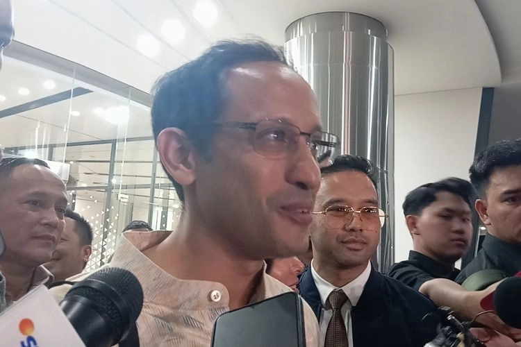 Momen Nadiem Makarim Abaikan Pertanyaan Wartawan Usai Diperiksa Kejagung