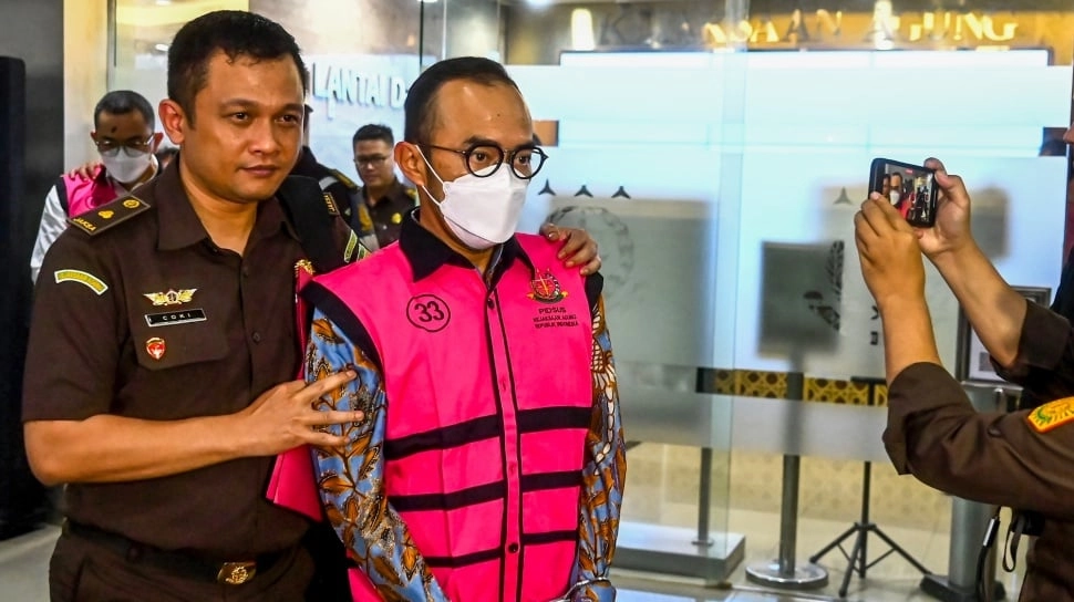 Kasus Oplos BBM Masuki Babak Baru, Kejagung Limpahkan 9 Tersangka Pertamina ke Kejari Jakpus