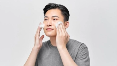 Urutan Basic Skincare untuk Pria yang Benar agar Kulit Makin Bersih dan Sehat