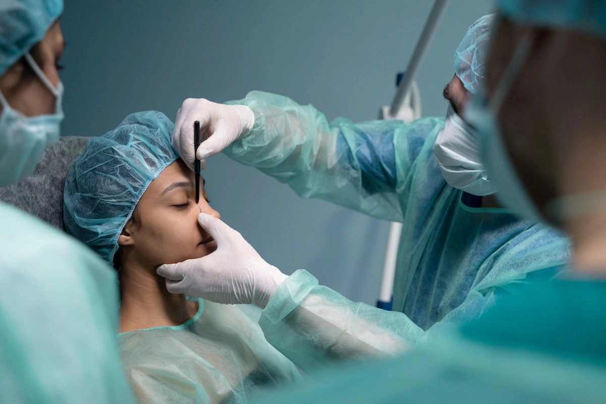 Denada Operasi Plastik Hidung di Thailand, Kenali Jenis-jenis Rinoplasti