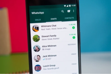 DPR AS Larang Pegawai Pakai WhatsApp