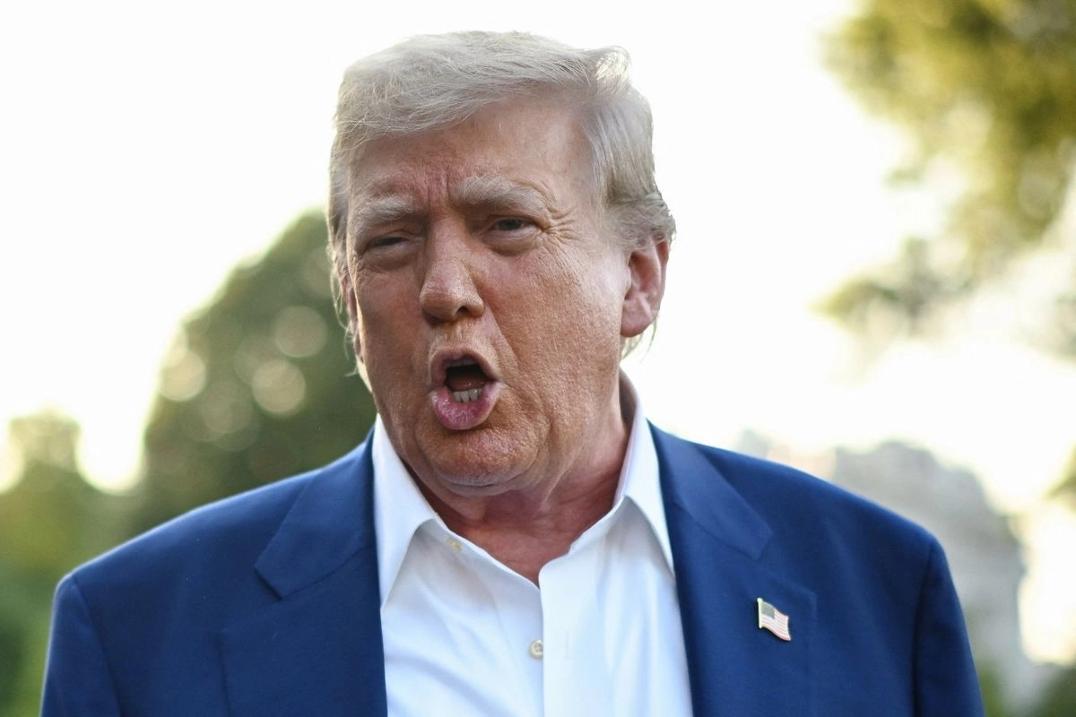 Trump Sebut China Bisa Terus Beli Minyak Iran Meski Sanksi AS Berlaku Ketat