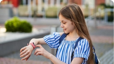 6 Rekomendasi Jam Tangan Wanita untuk Anak Remaja: Stylish tapi Unik, Bikin Penampilan Makin Kece