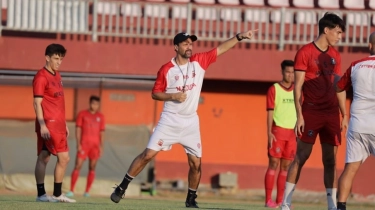 Pelatih Bantah Persija Santai Buru Pemain Baru, Bongkar Alasannya