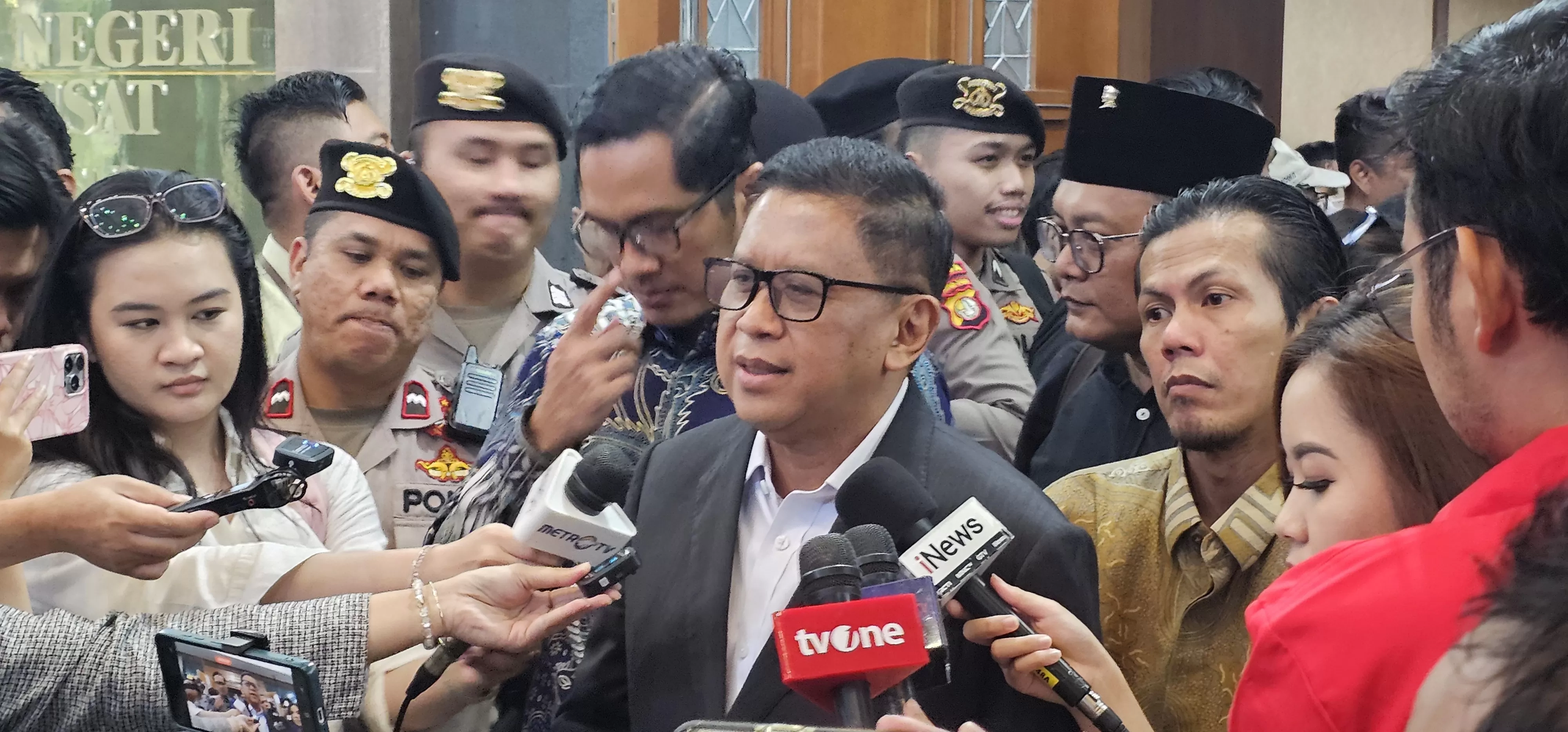 Hasto Kristiyanto Ungkap Pernah Diminta Mundur dari Jabatan Sekjen PDIP dan Diancam Masuk Penjara