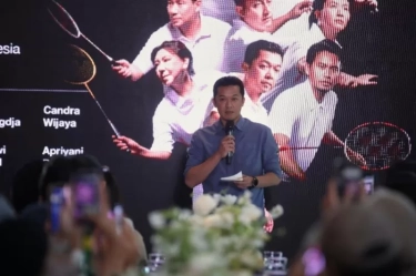 Lelang Barang Peraih Emas Olimpiade Cabor Bulu Tangkis Hasilkan Rp2,5 M untuk Bina Atlet