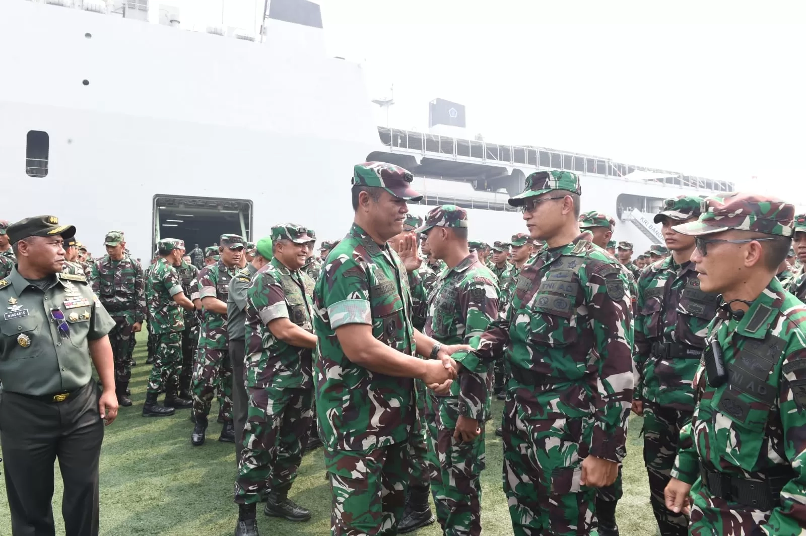 Wakasad Lepas Prajurit Angkatan Darat ke Berbagai Satuan di Seluruh Indonesia