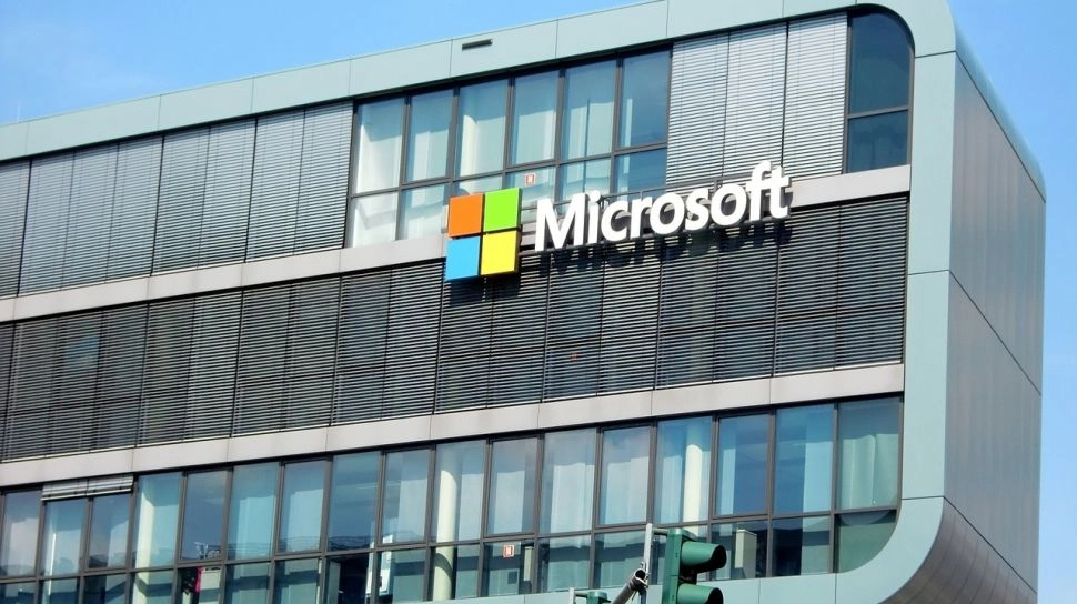Microsoft Digugat Penulis Gegara Latih AI Pakai Buku Bajakan, Minta Ganti Rugi Rp 2,4 Miliar