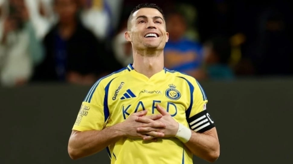 Usia 40 Tahun, Cristiano Ronaldo Resmi Perpanjang Kontrak di Al Nassr hingga 2027