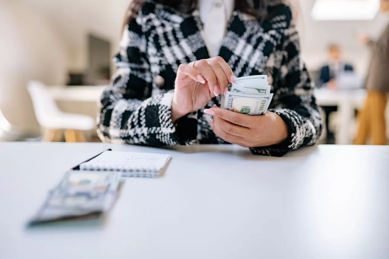 7 Kebiasaan Orang yang Tetap Stabil Secara Finansial, Apa pun yang Terjadi dalam Hidup Mereka