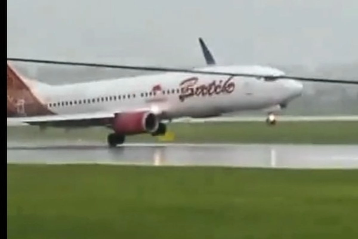 [POPULER MONEY] Batik Air soal Pesawat Mendarat Miring | Jeff Bezos Jual Saham Amazon Senilai Rp 87,3 Triliun