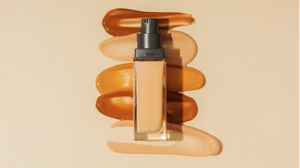 5 Rekomendasi Foundation Terbaik untuk Kulit Kering, Makeup Auto Flawless