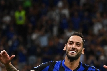 Konflik di Inter Milan, Calhanoglu Balas Sentilan Lautaro
