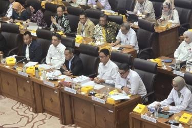 Bahlil Marahi Dirjen Gatrik Imbas Data Listrik Desa Tak Sinkron Saat Rapat dengan DPR