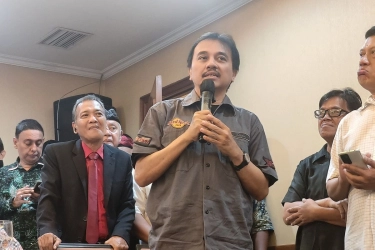 Roy Suryo Pilih Hadiri Preskon Pemakzulan Gibran, daripada Penuhi Panggilan Polda Metro Jaya