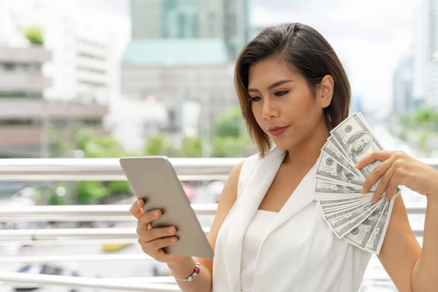 Ini Ciri-Ciri Orang yang Akan Menjadi Kaya Raya Menurut Primbon Jawa, Kamu Termasuk?