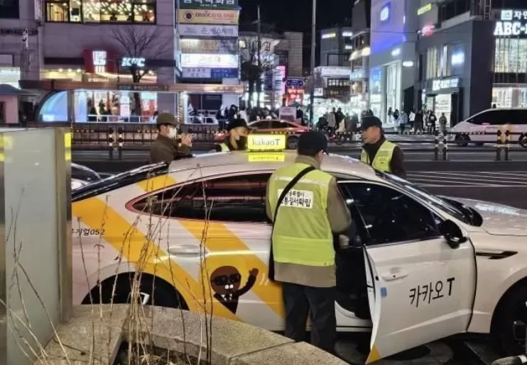 Lindungi Wisatawan Asing, Seoul Memperkenalkan Sistem Pelaporan QR untuk Pengaduan Taksi
