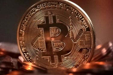 Harga Bitcoin Tembus Rekor Baru, Sentuh Rp 2,07 Miliar per Koin
