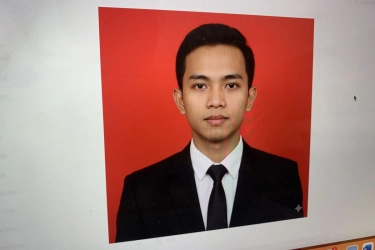 20 Contoh Prompt Gemini AI Foto Formal dengan Background Merah dan Biru