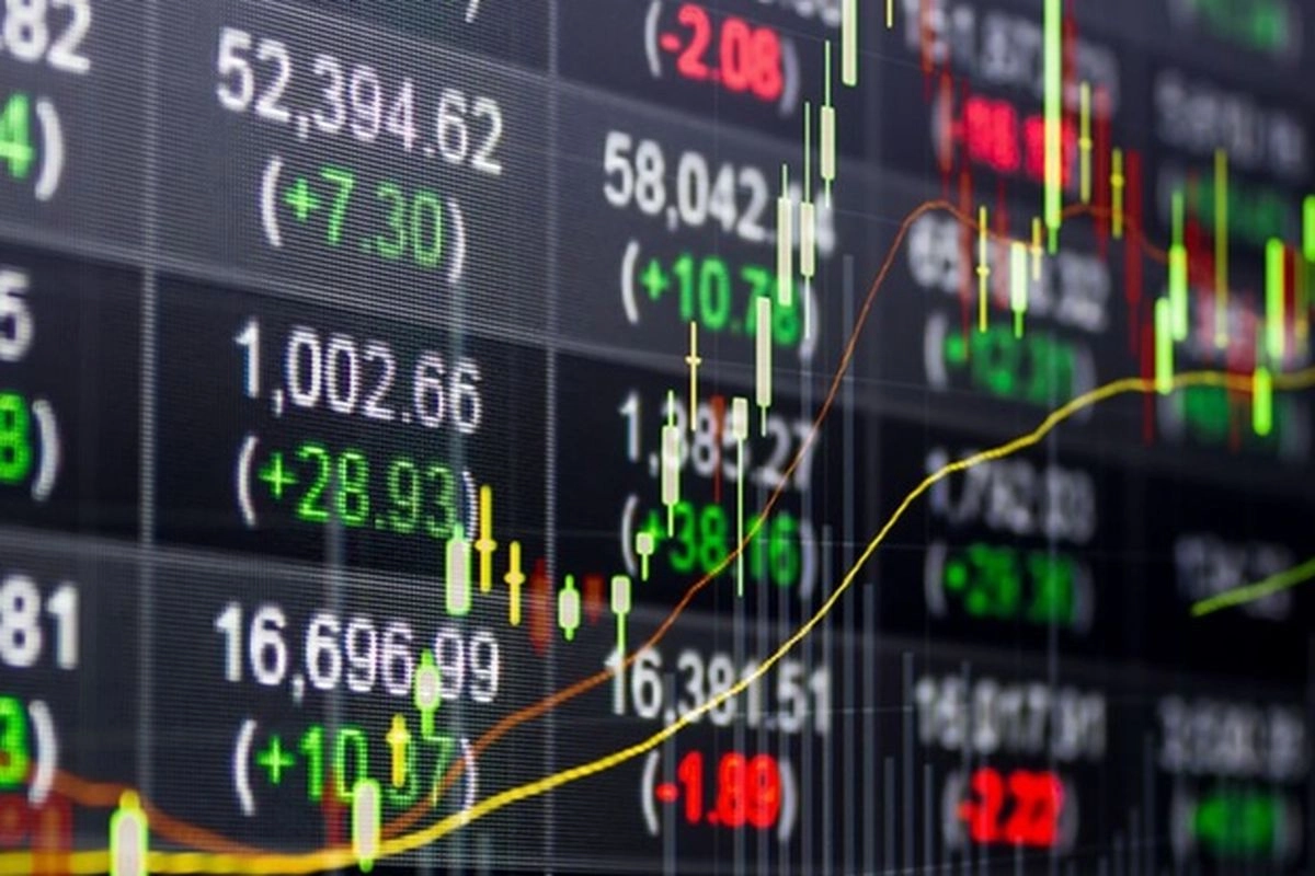 IHSG Awal Sesi Naik Dekati Level 8.200-an, Rupiah Lanjut Melemah