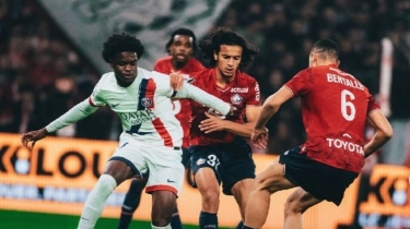 Luis Enrique Ngedumel usai Gagal Kalahkan Klub Calvin Verdonk